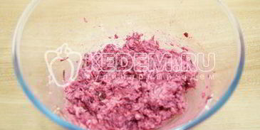 яйца, фаршированные свеклой и орехами