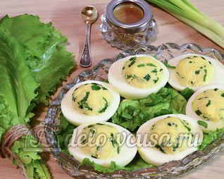 Яйца фаршированные сыром