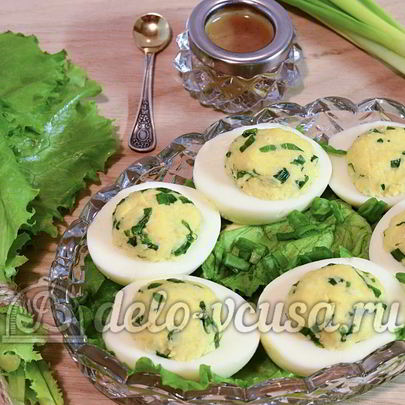 Яйца фаршированные сыром