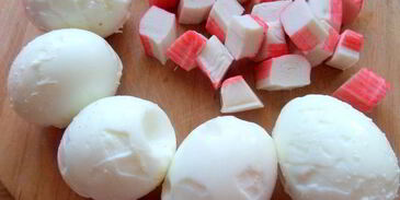 запеченные фаршированные яйца