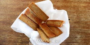 чесночные гренки из черного хлеба