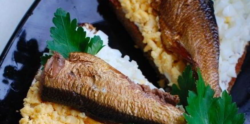 Рецепт гренков из черного хлеба с яйцом