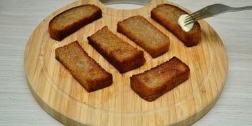 гренки с чесноком и сыром