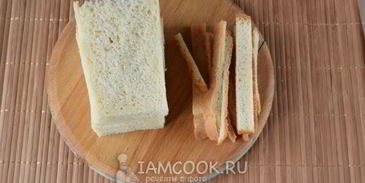 гренки с крабово-креветочной пастой