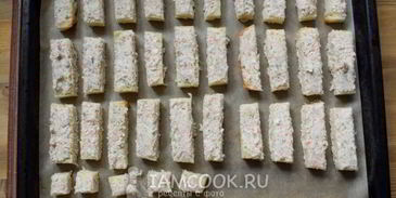 гренки с крабово-креветочной пастой