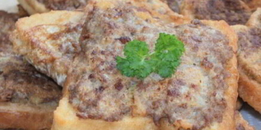 Рецепт гренков с мясным фаршем и килькой по-татарски