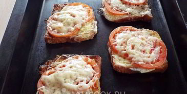 гренки с помидорами и сыром