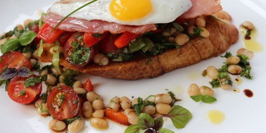 Рецепт гренков с салатом завтрак чемпиона