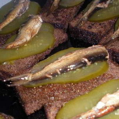 Гренки с шпротами