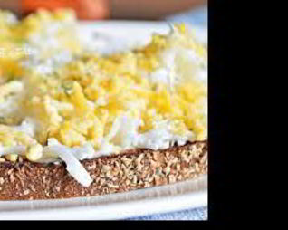 Гренки с яйцом и чесноком