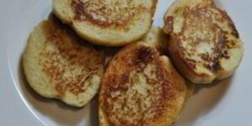 гренки с яйцом на сковороде