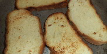 гренки с жареной печенкой