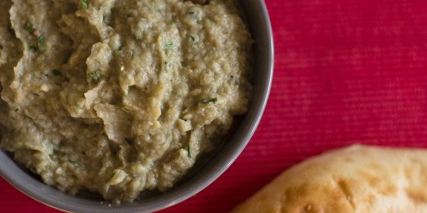 Рецепт икры из баклажанов с зеленью и оливковым маслом