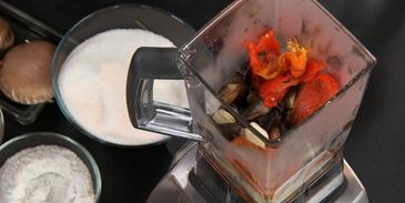 икра из печеных овощей и жареных грибов