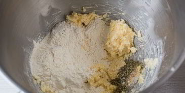 канапе на сырном печенье