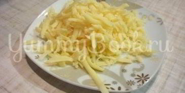 канапе-рулетики из баклажанов с сыром и помидорами