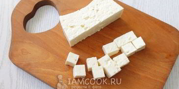 канапе с брынзой и помидорами черри