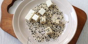 канапе с брынзой и помидорами черри