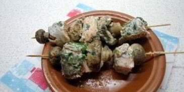 канапе с грибами на шпажках