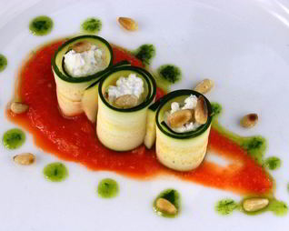 Канапе с кабачком и творогом