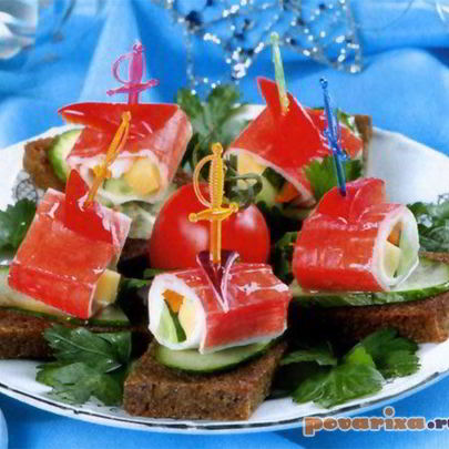 Канапе с крабовыми палочками