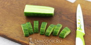 канапе с огурцом