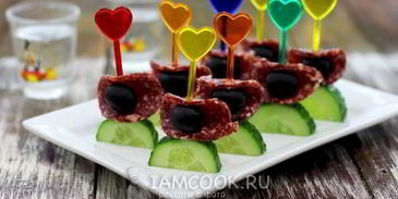 канапе с огурцом