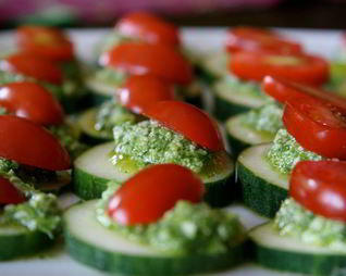 Канапе с песто