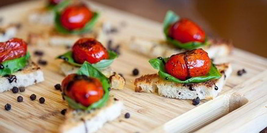 Рецепт канапе с помидорами