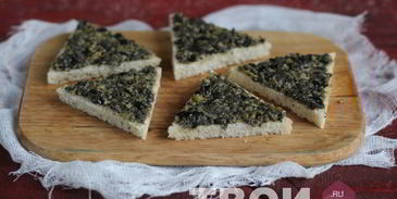 канапе с семгой и паштетом из оливок и маслин