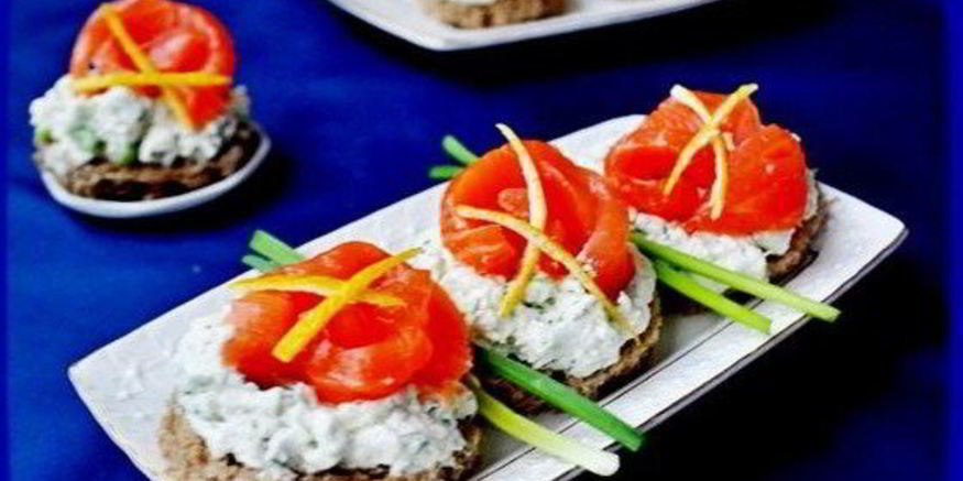 Рецепт канапе с семгой и сырным кремом