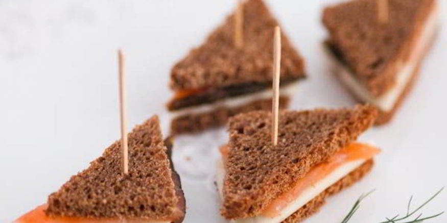 Рецепт канапе с семгой