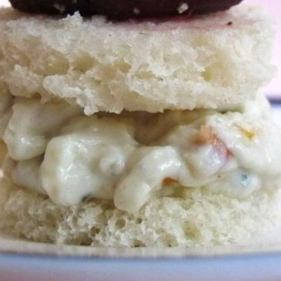 Канапе с сыром дор блю