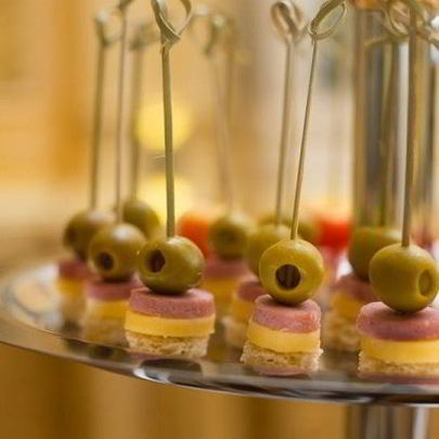 Канапе с сыром и ветчиной