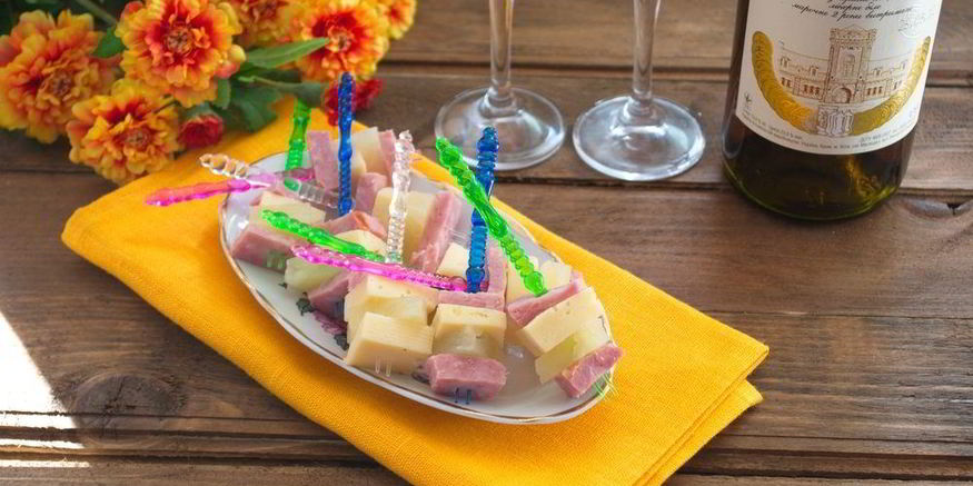 Рецепт канапе с ветчиной и сыром