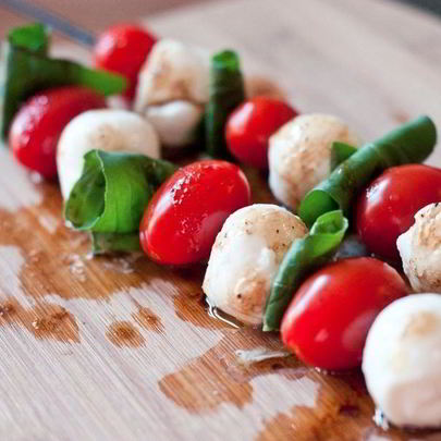 Капрезе на шпажках