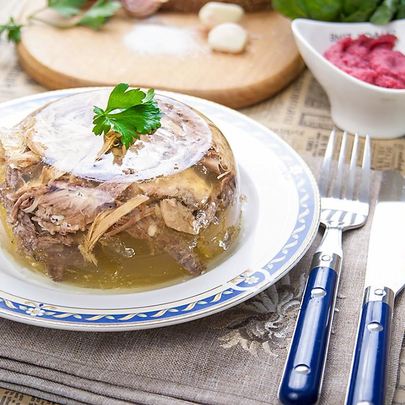 Холодец из свиной рульки и курицы
