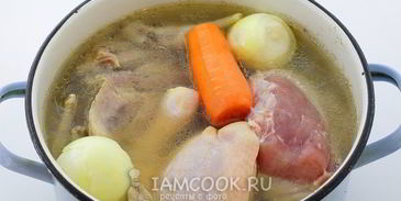 холодец из свиных ножек и курицы