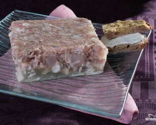 Холодец из свиных ножек в мультиварке