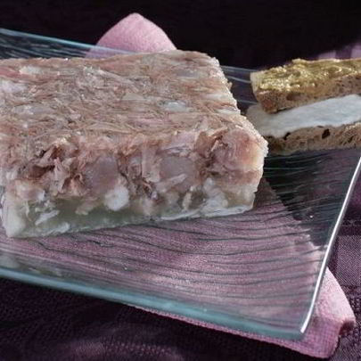 Холодец из свиных ножек в мультиварке