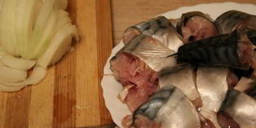 маринованная скумбрия с луком суточная