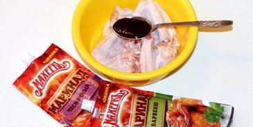 маринованные куриные крылышки c овощами