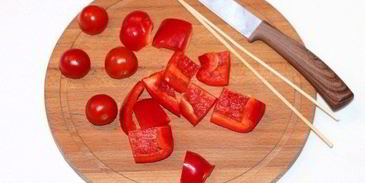 маринованные куриные крылышки c овощами