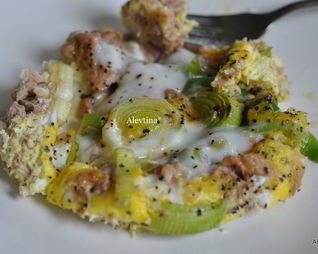 Фриттата с тунцом и луком-пореем