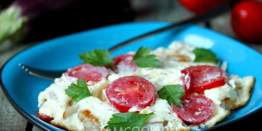 Рецепт омлета из перепелиных яиц с баклажанами и помидорами