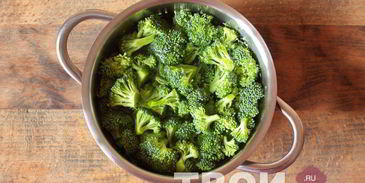 омлет с брокколи