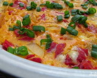 Омлет с брынзой и помидорами