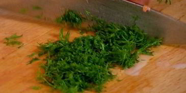 омлет с форелью и укропом