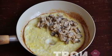 омлет с грибами