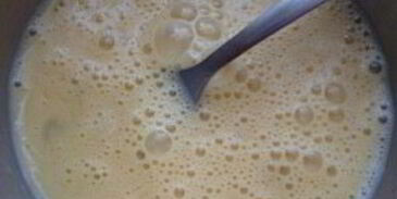 омлет с колбасой